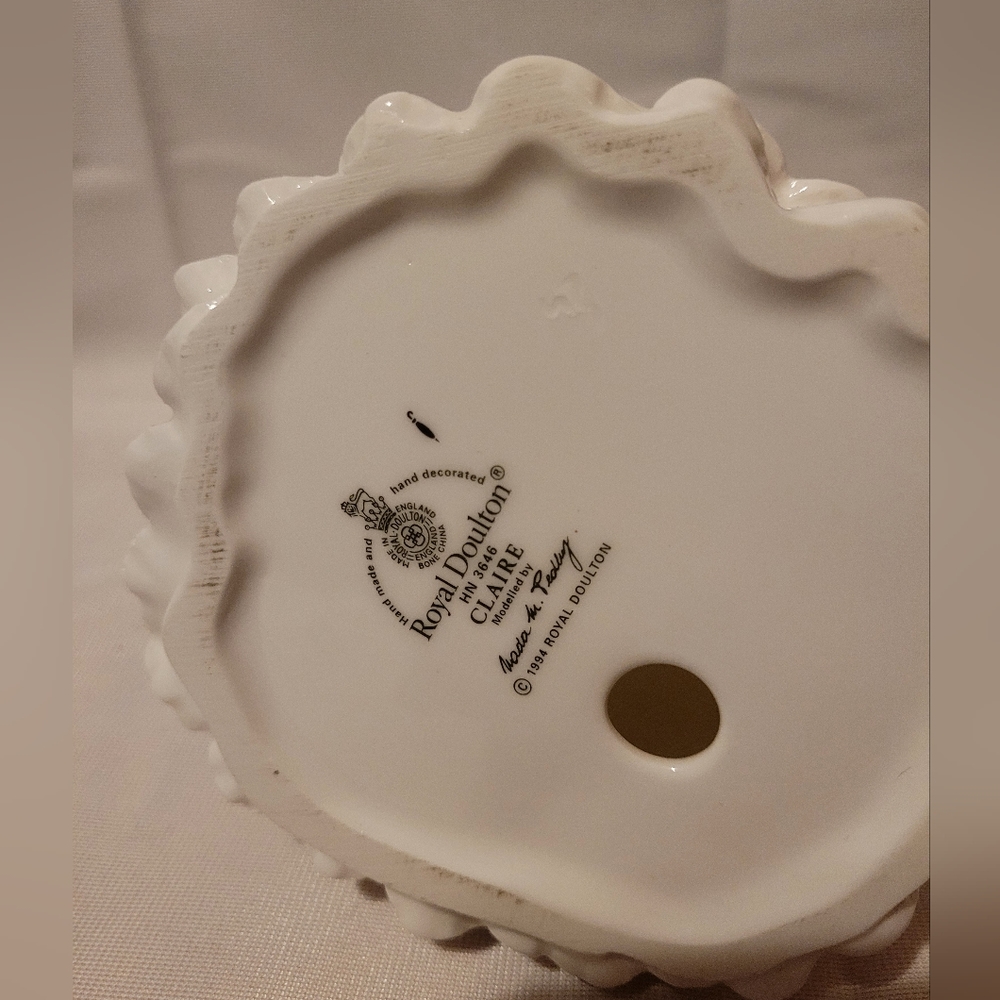 Royal Doulton Claire HN3646 - Picture 2 of 4